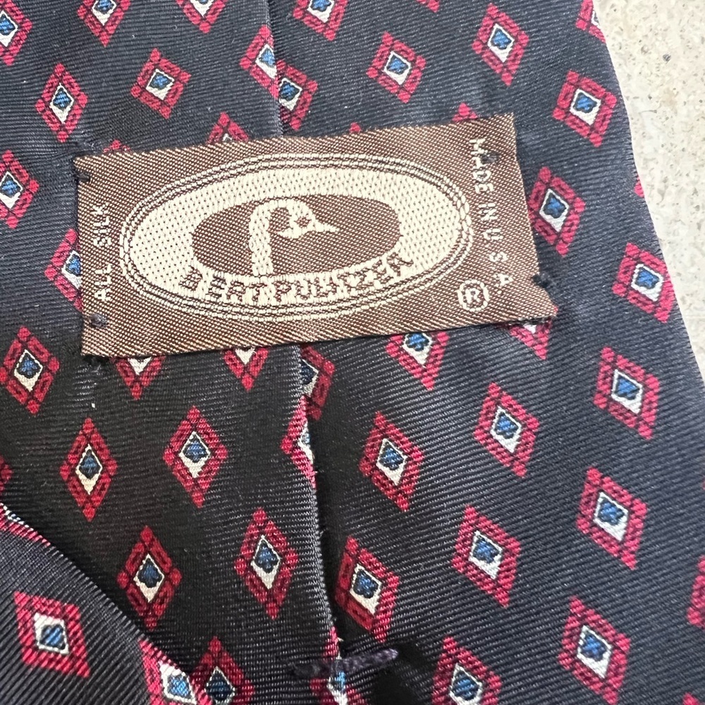 Bert Pulitzer 100% Silk Made in USA Black and Red Geometric Print Men’s Tie - Picture 4 of 5